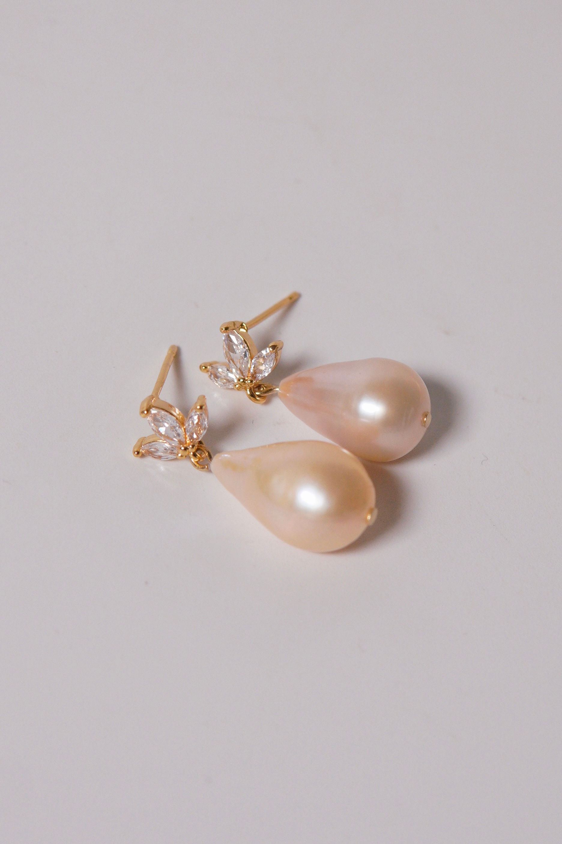 Ivory Pearl Studs 