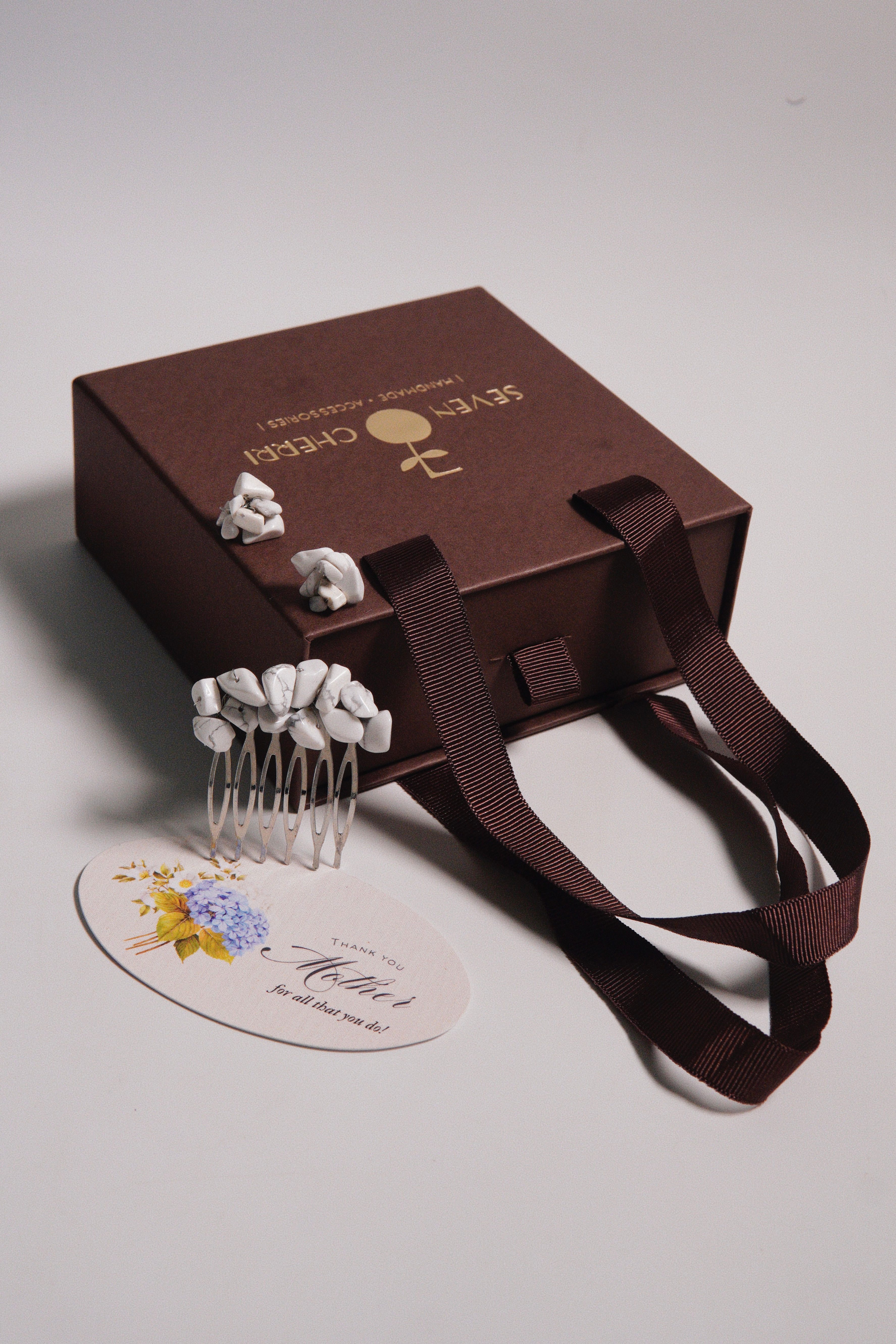 Mother’s Day Howlite Gift Set