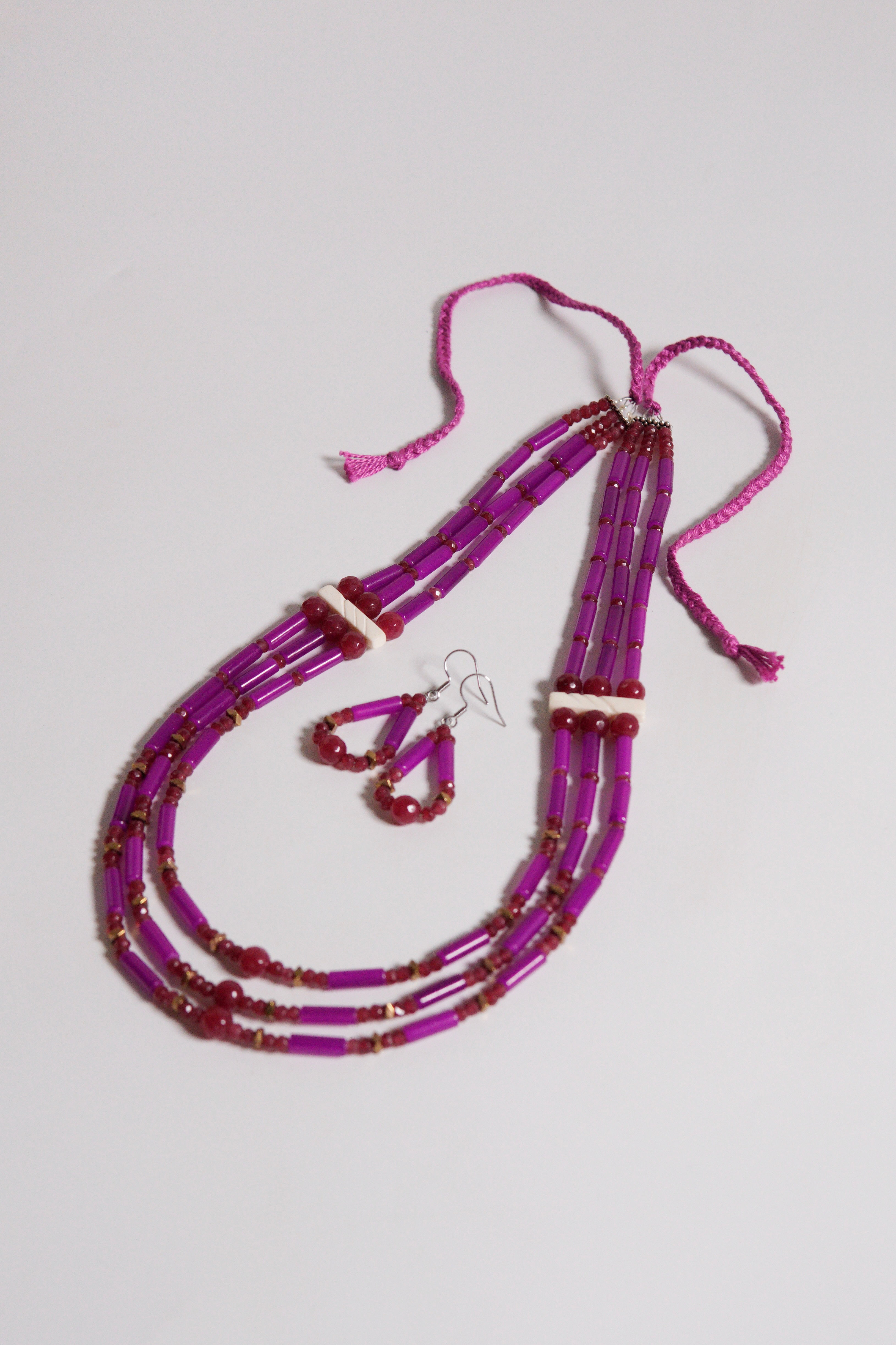 Magenta Rikgitok Necklace Set