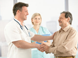 Quando il linguaggio medico diventa una barriera: come trasformare la tua professionalità in un messaggio chiaro e coinvolgente