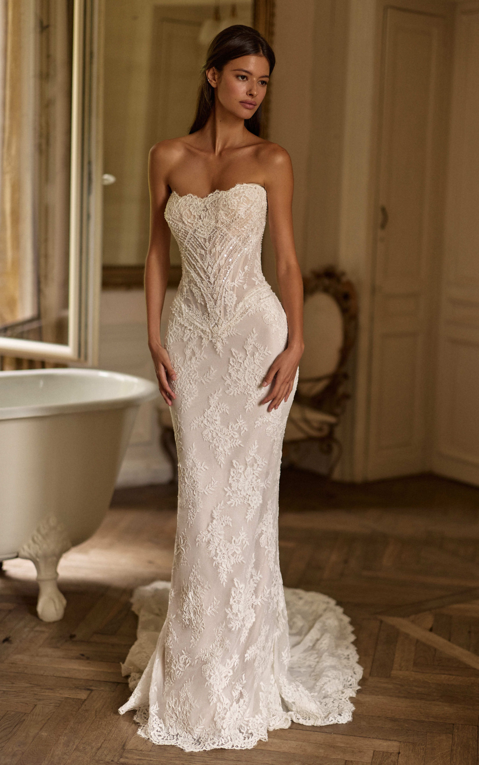 Gleam by Milla Nova Lorenzo Rossi