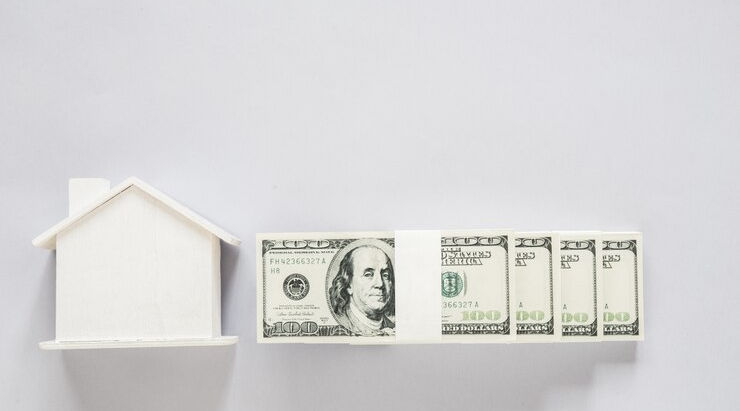 How a Sarasota Roofing Company Can Save You Thousands on Repairs