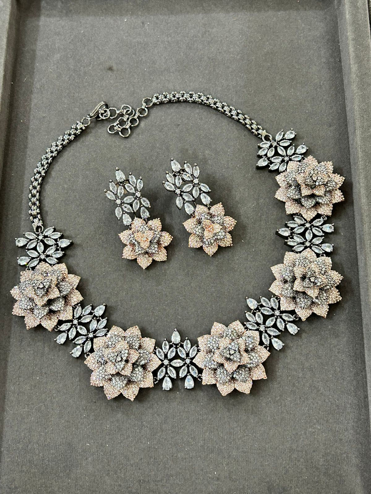 Silver & Gold Dual colour Spinning Flower Jewelry set