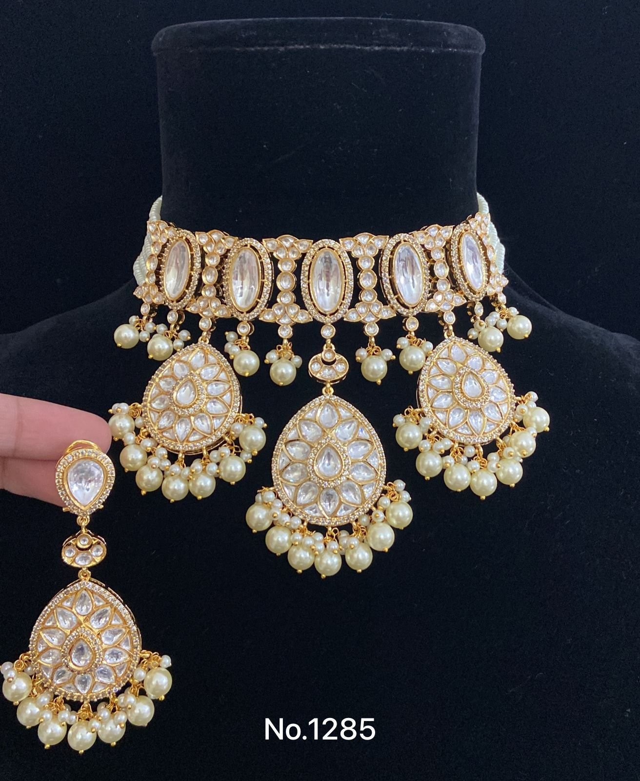 Gold Jewelry Set With Silver Pearls