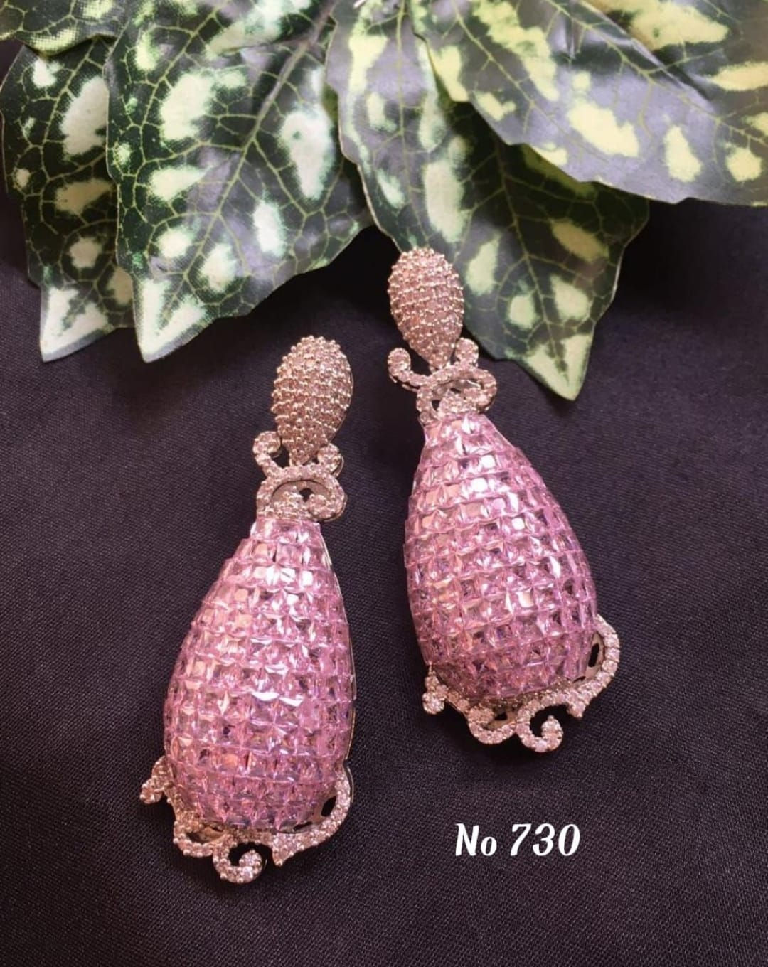 Elegant earrings