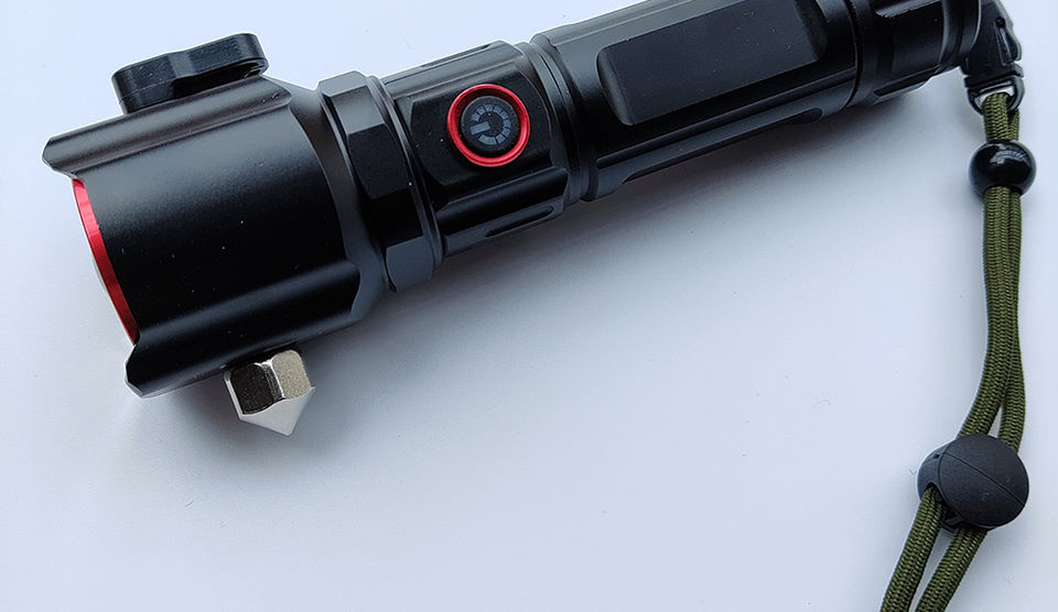 Miniatura: Lanterna Tática LED Recarregável