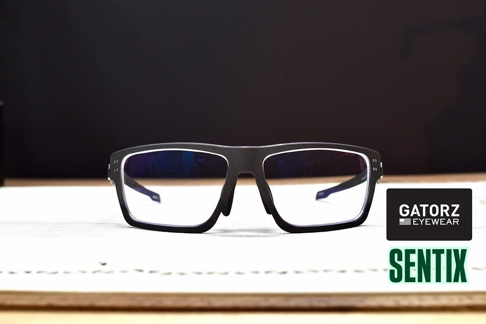 海上自衛隊ヘリ操縦士の視界を守る。最強の「装備」としてのアイウェア