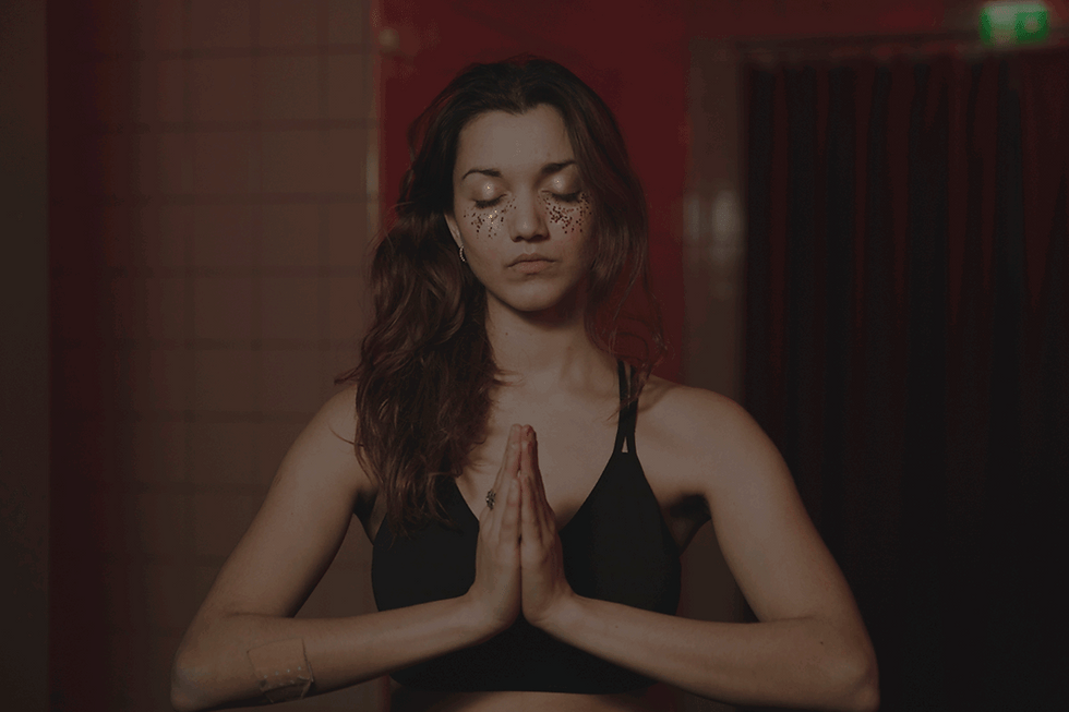 naomi-meyro-yoga-website-2.gif