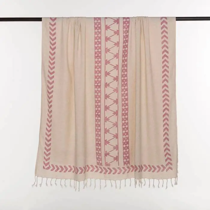 Handpainted throw Rose pink.webp