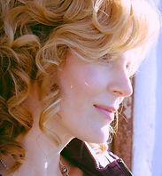 Shannon Gaye promo shot Little Wonder CD