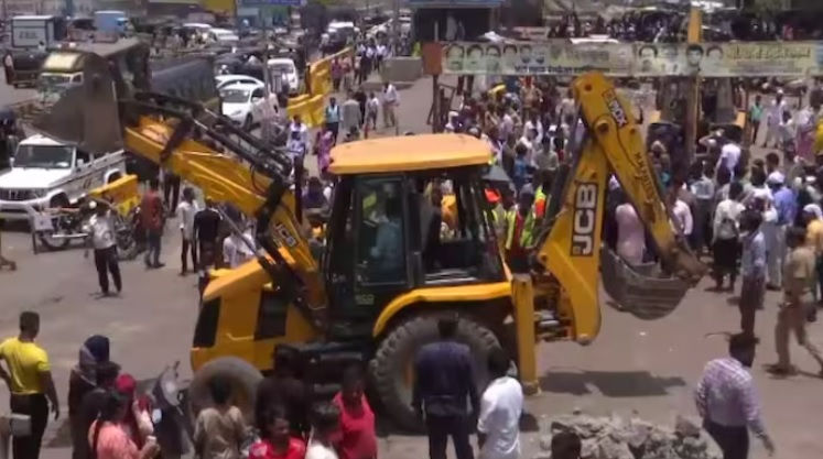 BMC demolishes 'illegal' branch of Shiv Sena (UBT) in Mumbai, triggers protests