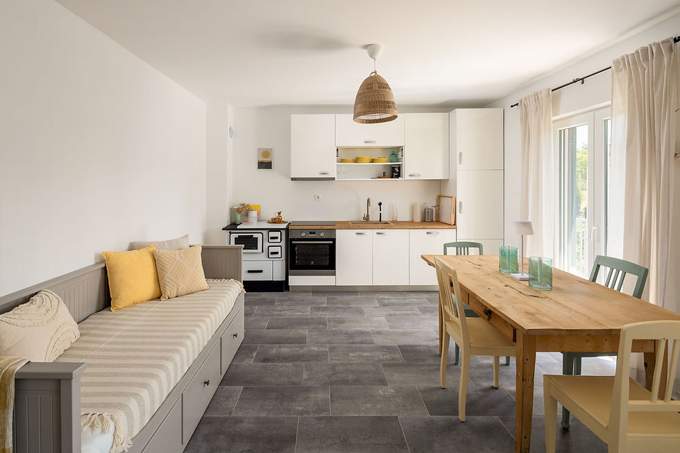 DALMATIA LODGE OG Wohnen & Kochen