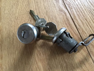 EARLY FORD LOCK SETS