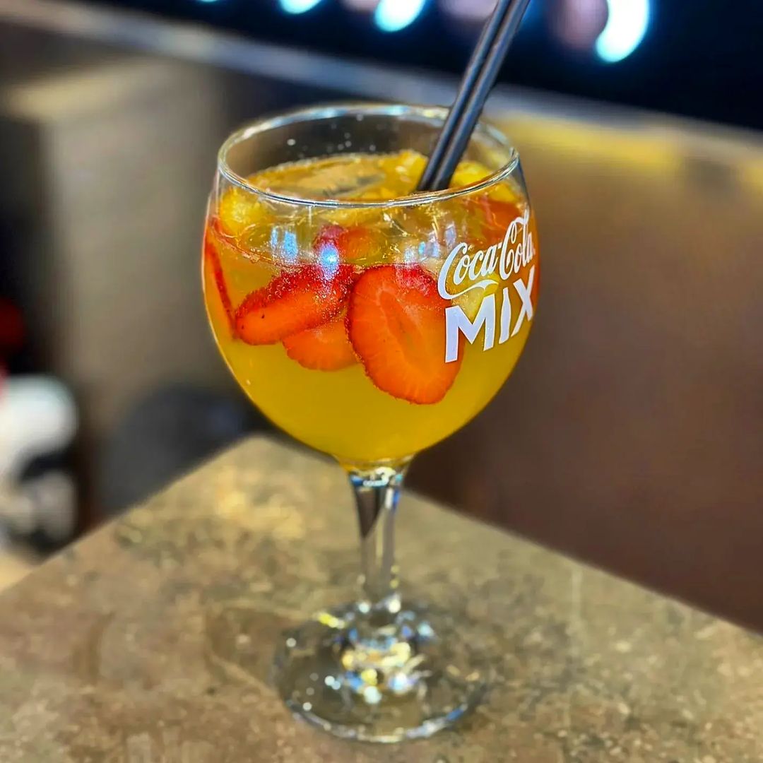 COCTELES EN MERCAT 1930.webp