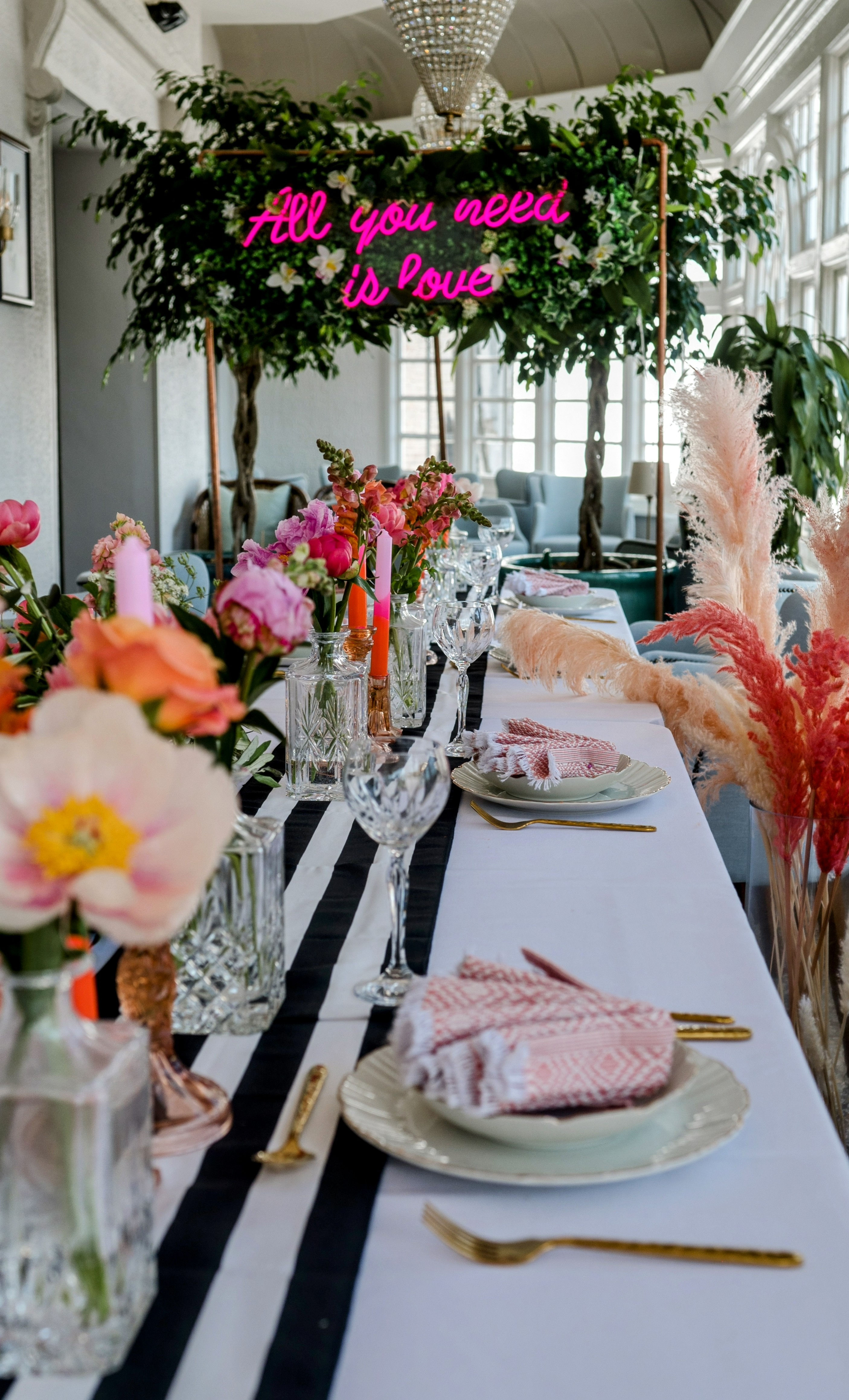 Crystal decanter centrepieces