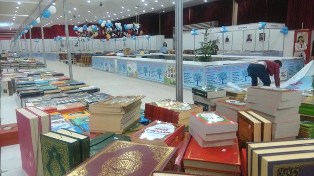 sindirgi-da-kitap-fuari-acildi-9646771_1