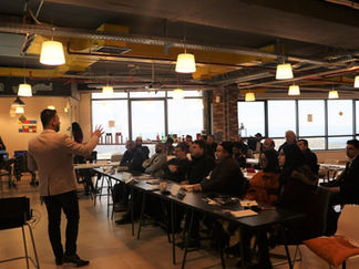 Delivering a session about Hunting Opportunities & Market Trends in Tech at Flow Accelerator