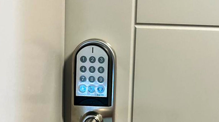 Zimmertüre Hotel.jpg