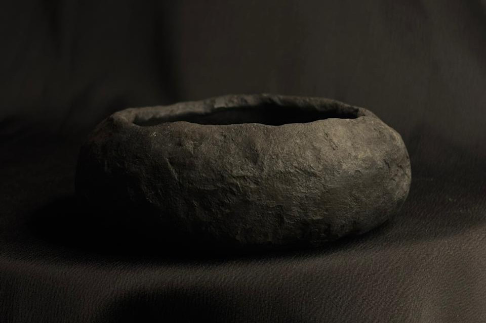 O' Hen Black Stone Textured Bowl