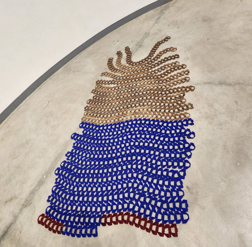 מבוך, 2022, משה רואס, מוצג כעת בתערוכה 'ארכיפלג', מוזיאון לאמנות בת ים, אוצר: אברהם קריצמן, אוצרות מלוות: טל יחס, הילה כהן-שניידרמן, צילום: אפרת גורן