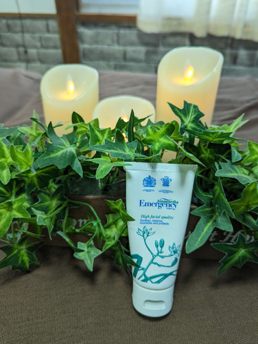 エマージェンシークリーム | ぬちぐすいサロン「らくう・はーにゃ」