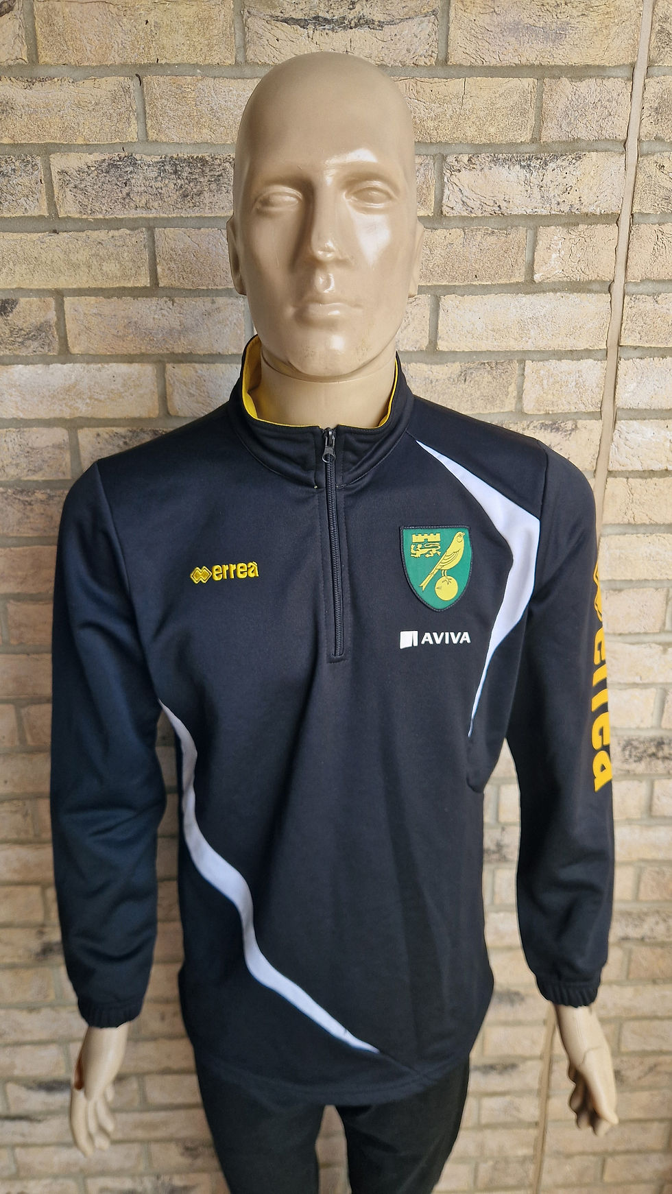 2014/15 Norwich City ¼ Zip Training Top