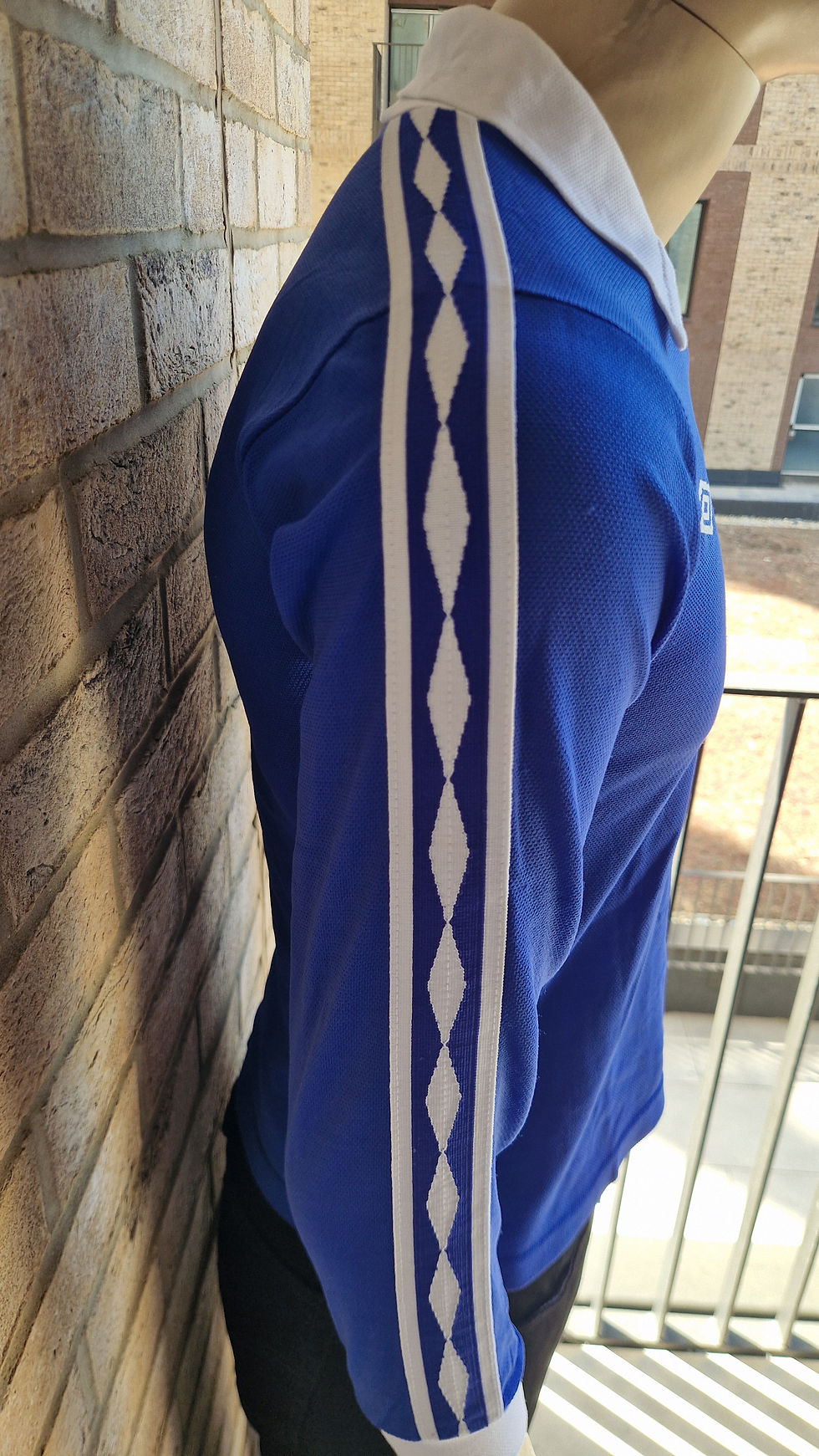 Thumbnail: 1976/77 Everton Long Sleeved Home Shirt: Size86/91 cm 34/36inch