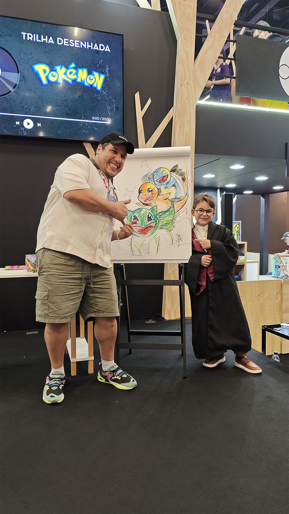 Ao fim do desafio, João Pedro que estava assistindo ganhou o desenho.