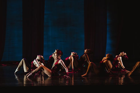 Students from the Contemporary Class at the Palmyra Academy of Dance recital