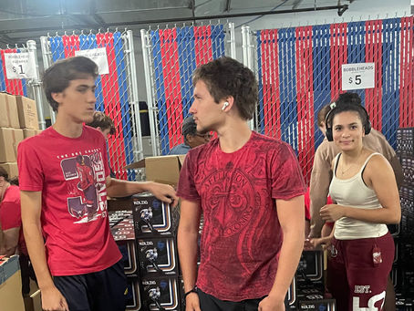 DC Stars Help at Capitals' Garage Sale