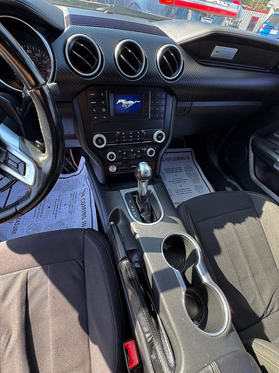 Miniatura: Ford Mustang 2021 Deportivo 