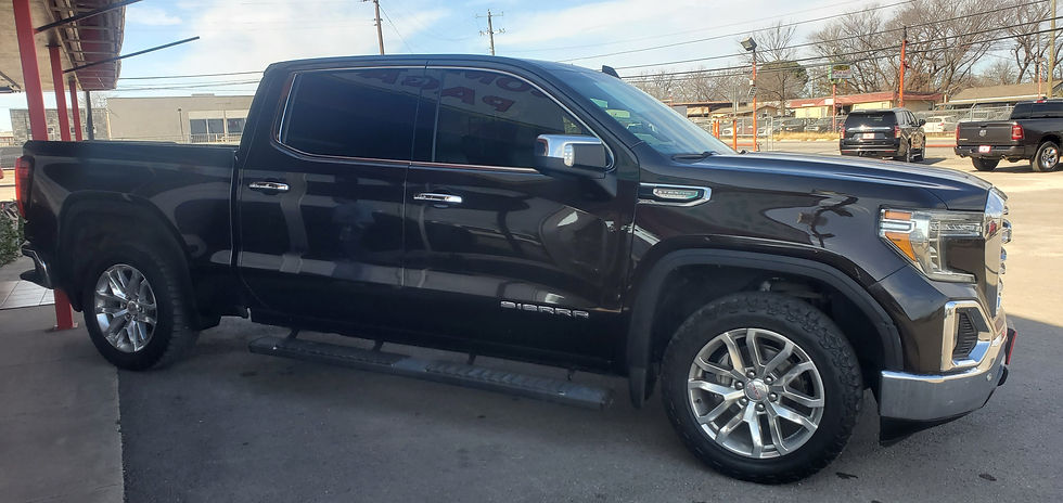 Miniatura: GMC SIERRA 2019