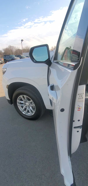 Miniatura: Chevrolet Suburban 2021