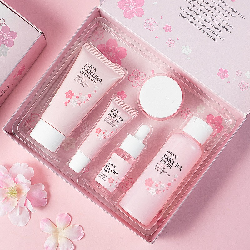 Thumbnail: Moisturizing Face Cream Skin Care Kit