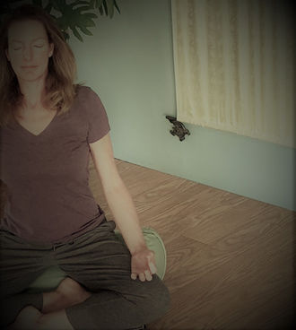 FRIDAY MORNINGS | MEDITATION & YOGA WITH AURA ONLINE