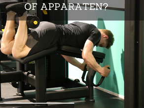 Trainen met apparaten of met losse gewichten? Wat is beter? 