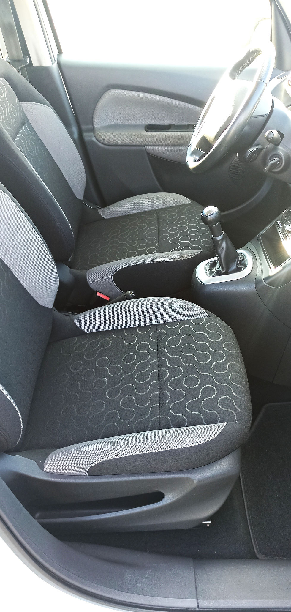 Miniature : Citroen c3 picasso 1.6 hdi exclusive 1er main garantie 6mois