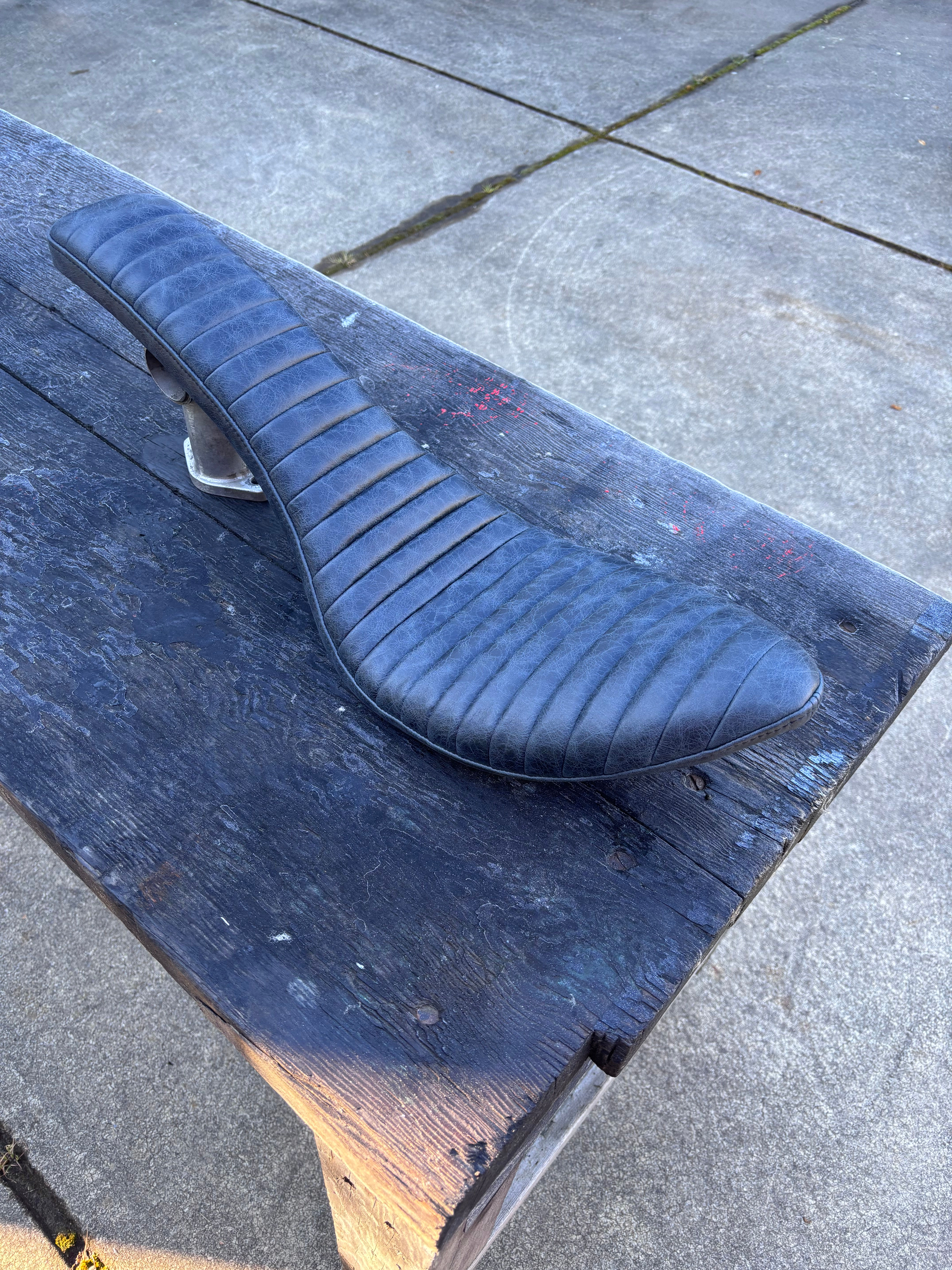 Lazyboy Low in Old Black Leather