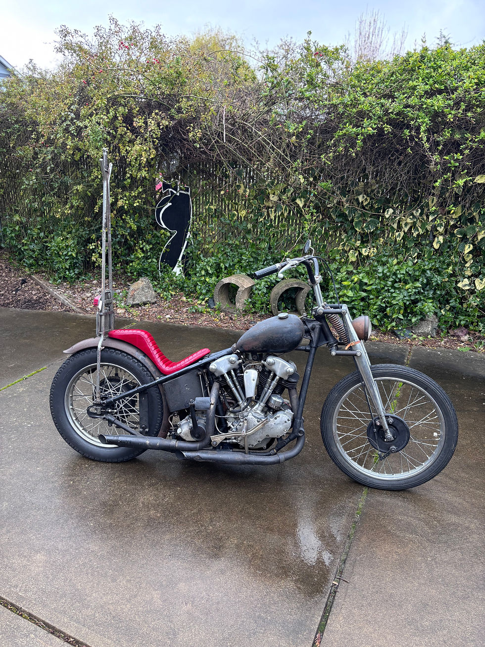 Thumbnail: Loveseat in True Blood Leather In stock