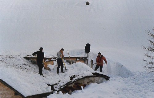 Sarotlahütte Lawine 1999