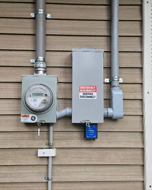 Electrical work photos Weeki Wachee FL showing meter box installation.