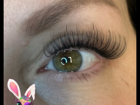 Are Wispy Lashes the Secret to Achieving the Coveted Kim K Look? Unveiling the Natural-Looking vs. Bold, Dramatic Eyelash Extension Styles