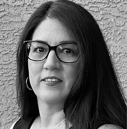 Laura%2520Perez%2520BW_edited_edited.png