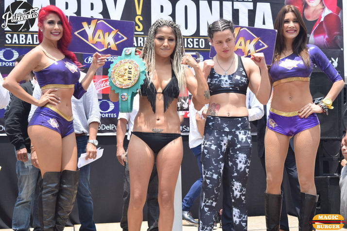 LA ‘BARBY’ JUÁREZ Y LA ‘BONITA’ BERMÚDEZ VIVEN CANDENTE PESAJE