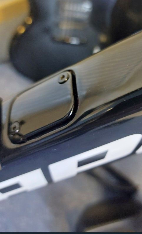 Lapierre AEROSTORM DI2 DOWNTUBE WIRE COVER AND SCREWS