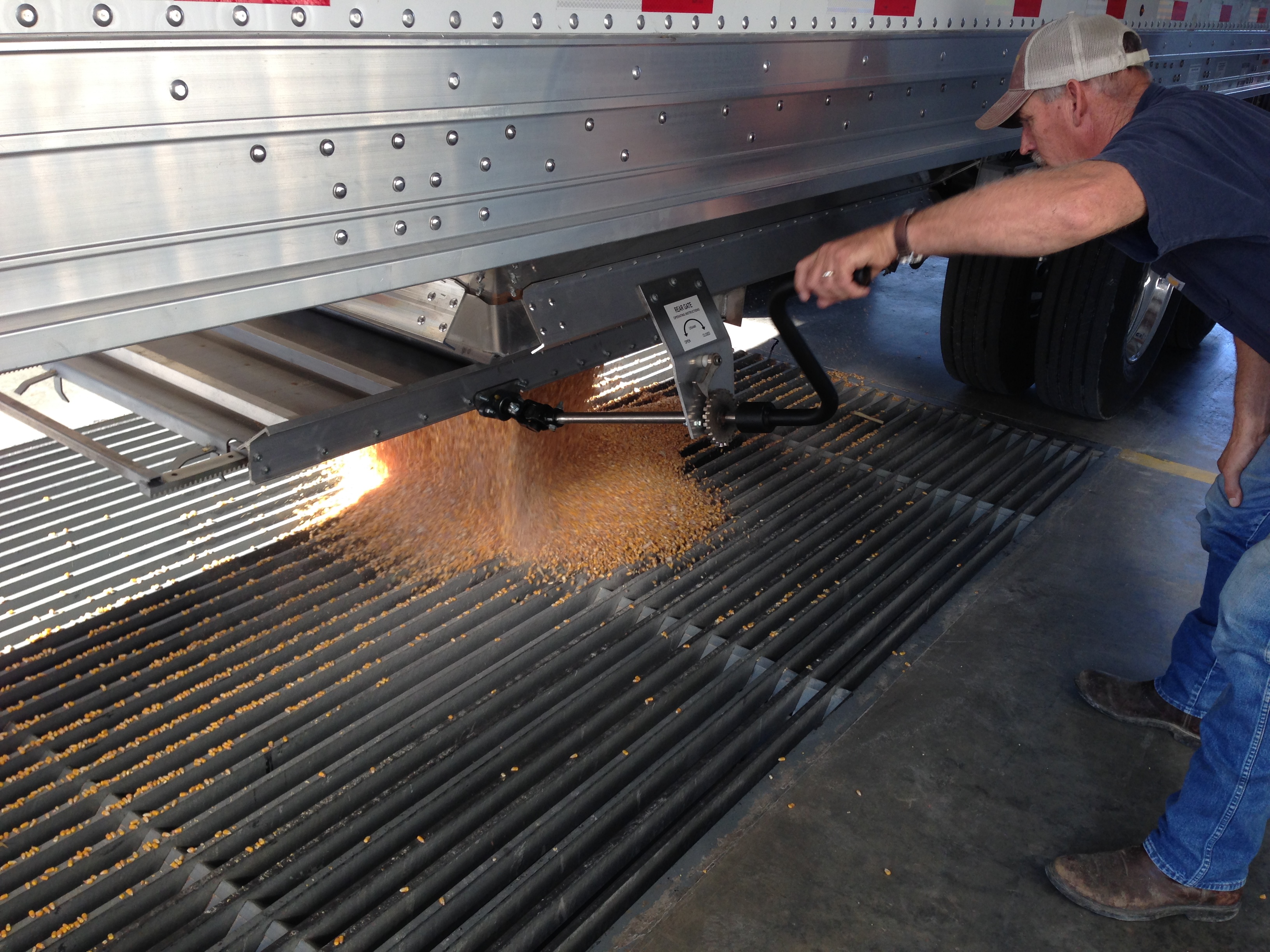 Smoky Jennings Trucks Diesel Trucks and Trailer Sales