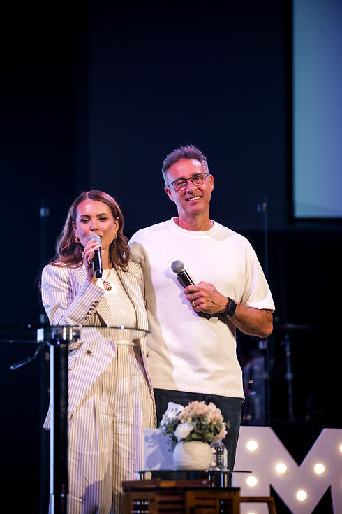 Pastor Everton França e Pastora Simeia França.jpeg