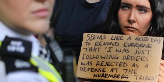 CM3 Icon CONTACT.154.105.194.dcw.0097.png