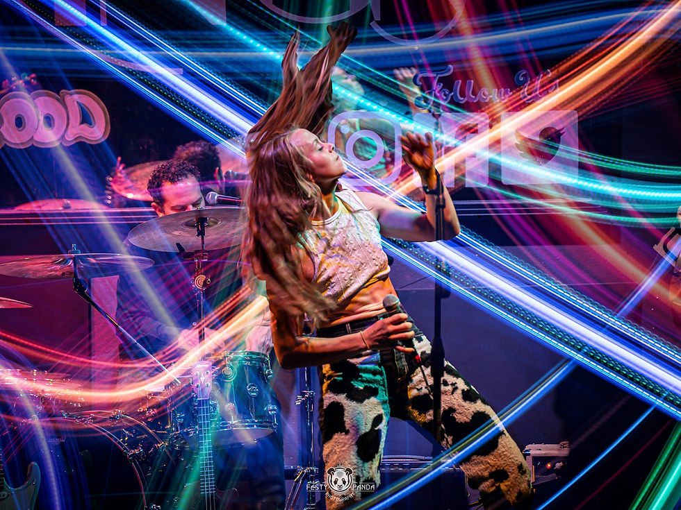 Chyna Cat & the Honeyeaters