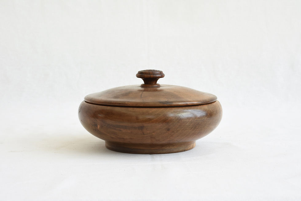 サムネイル： 木製 蓋付き器